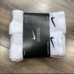 6x Nike Crew Socks